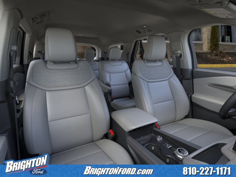 Used 2026 Ford Explorer Active AWD/4WD image 10