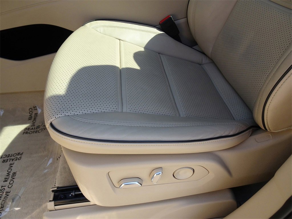 Used 2022 Cadillac Escalade ESV Premium Luxury image 10