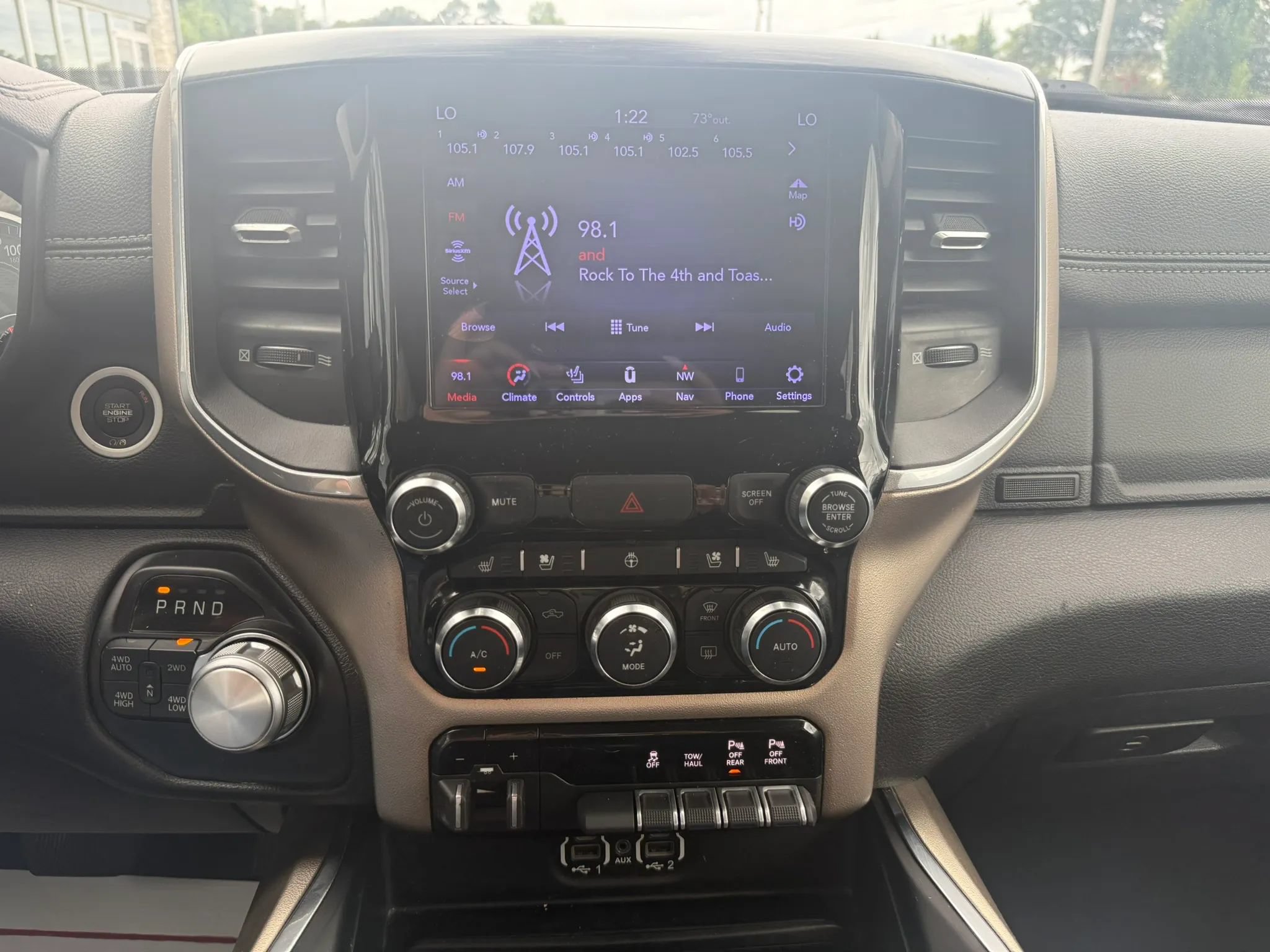 Used 2020 RAM 1500 Laramie AWD/4WD image 11
