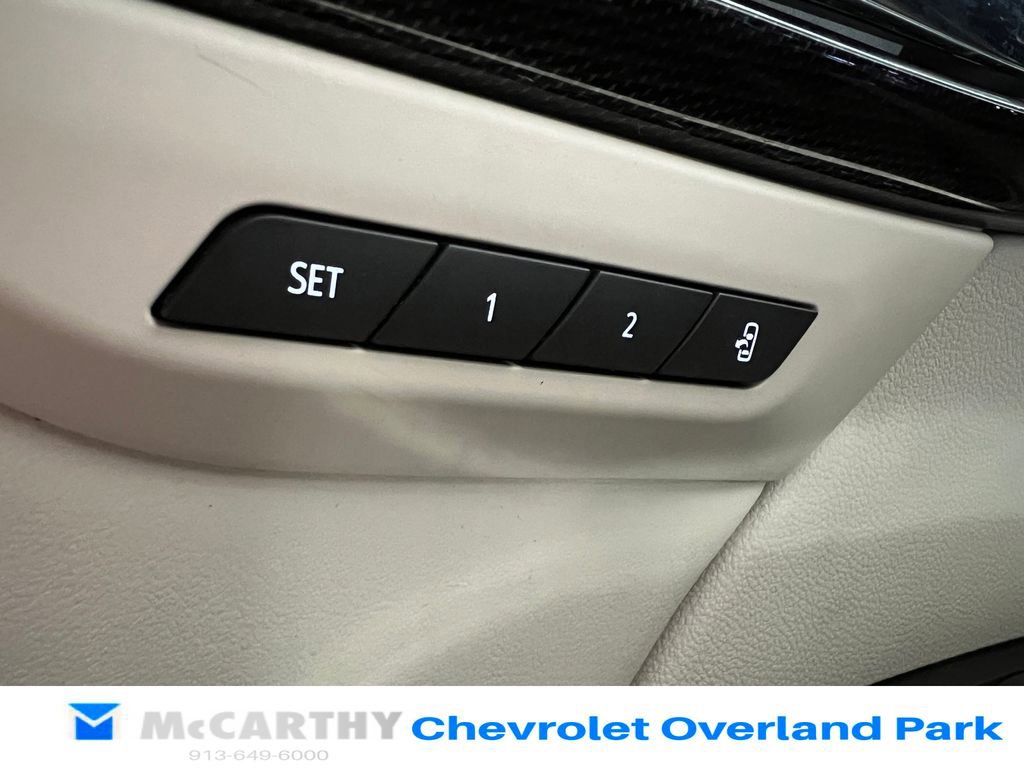 Used 2023 Buick Envision Essence AWD/4WD image 17