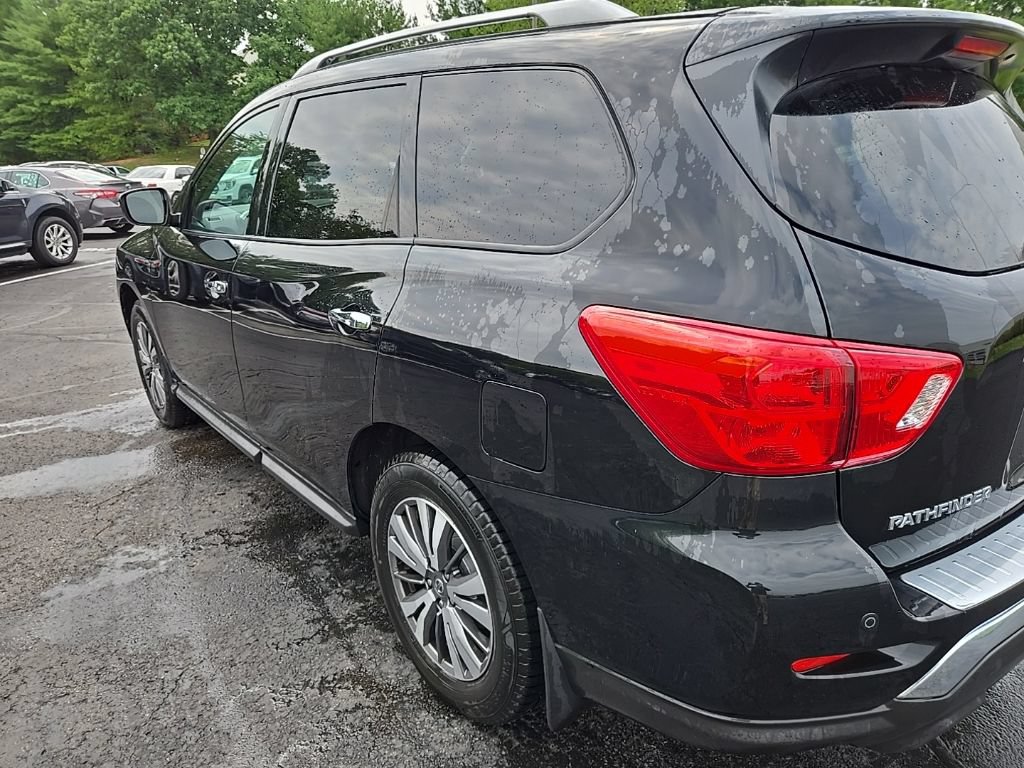Used 2020 Nissan Pathfinder S AWD/4WD image 6