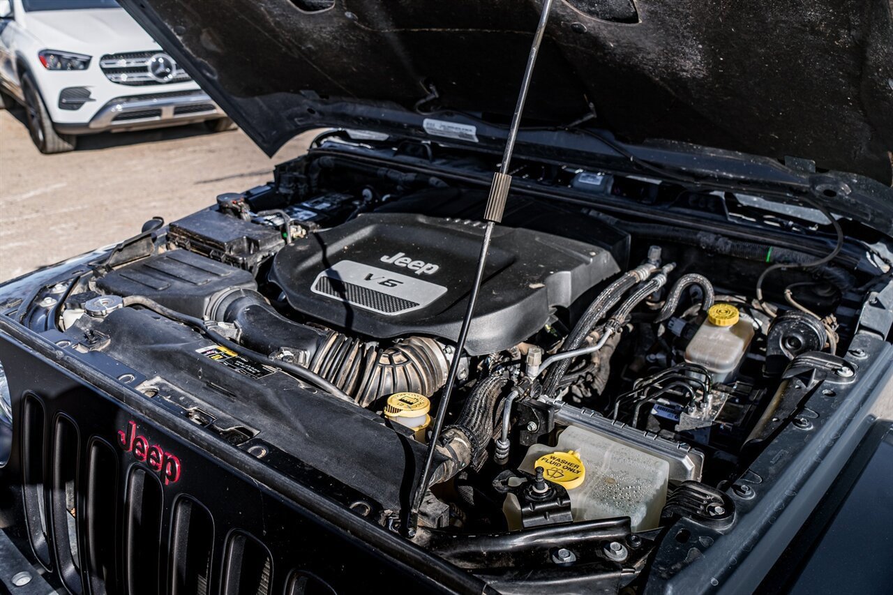 Used 2017 Jeep Wrangler Unlimited Rubicon image 42