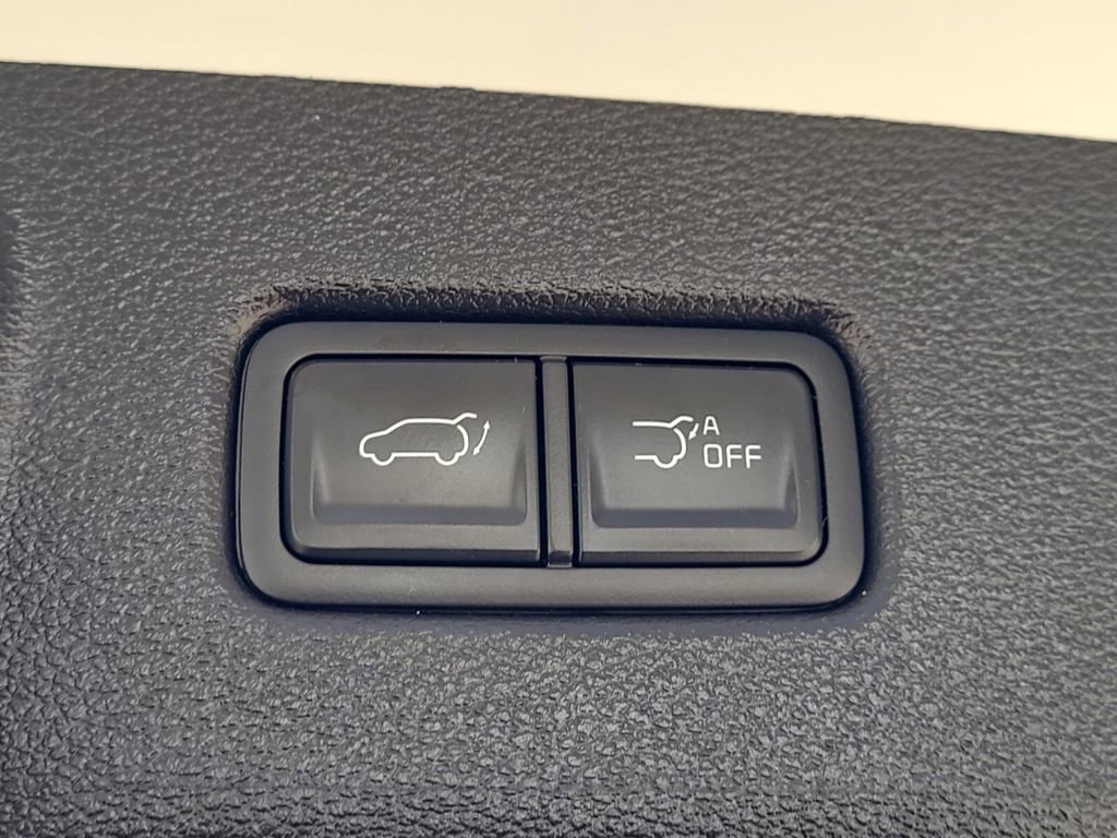 Used 2024 Kia Telluride EX w/ EX Captain's Chair Package image 18