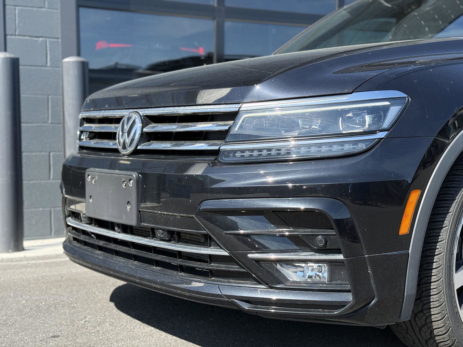 Used 2021 Volkswagen Tiguan SEL Premium R-Line w/ 3rd Row Seat Package AWD/4WD image 5