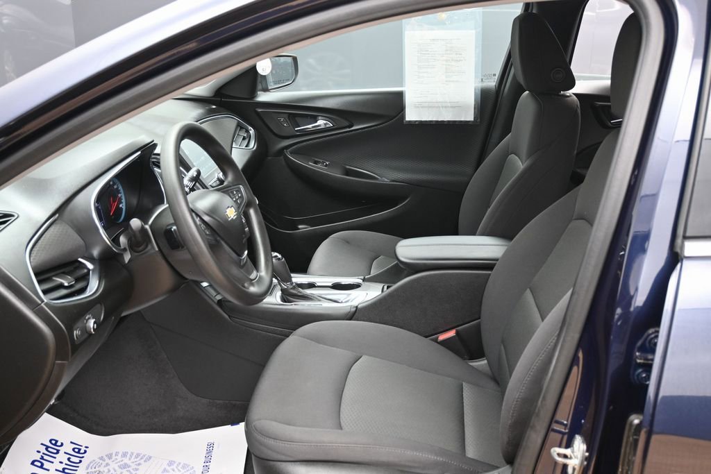 Used 2018 Chevrolet Malibu LT image 17