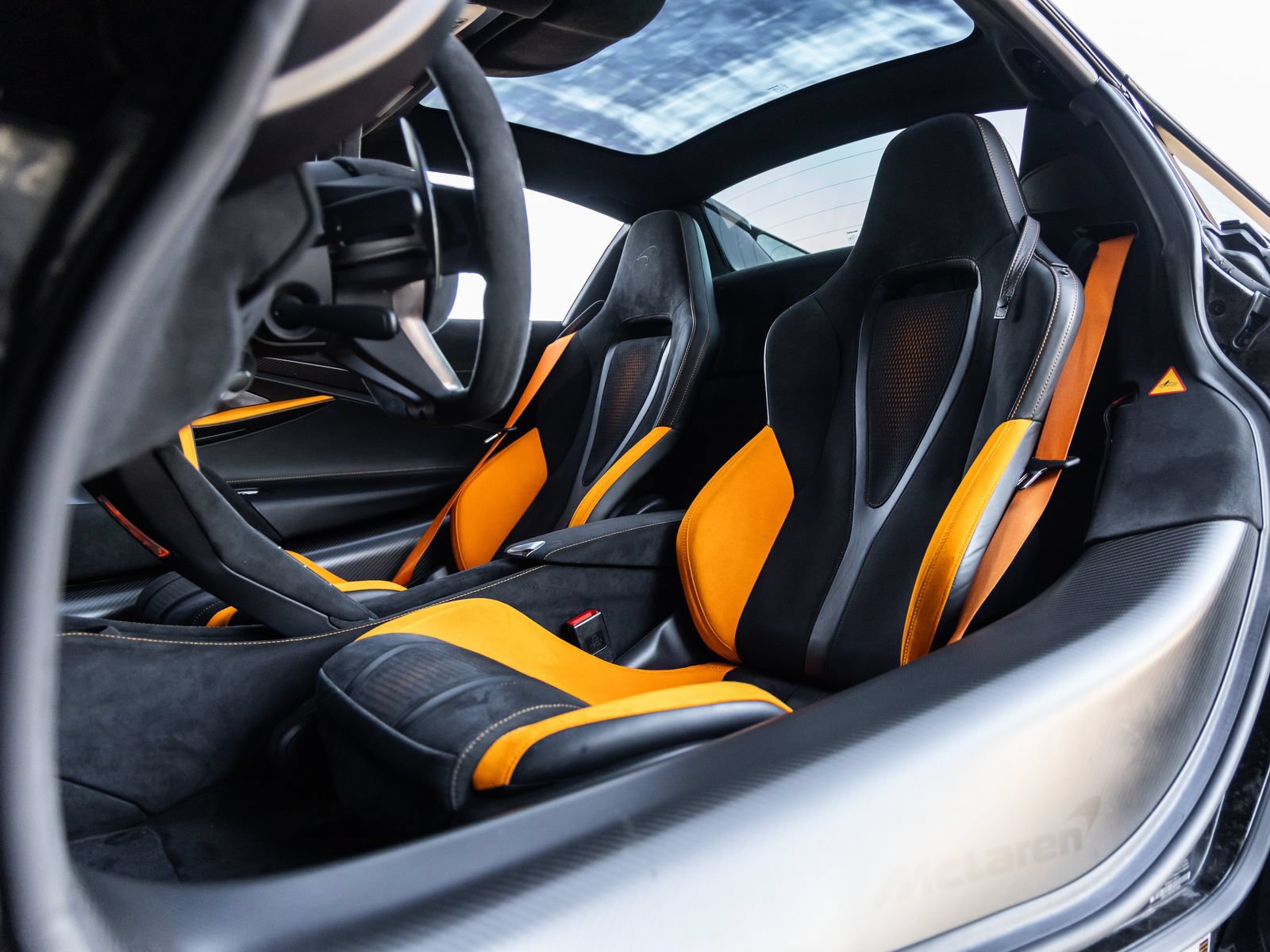 Used 2024 McLaren 750S Spider RWD image 26