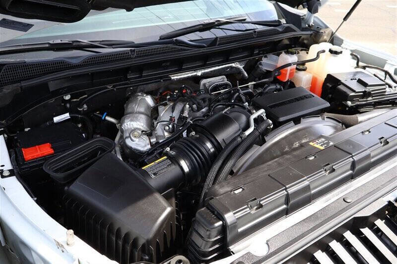Used 2025 GMC Sierra 3500 AT4 AWD/4WD image 10
