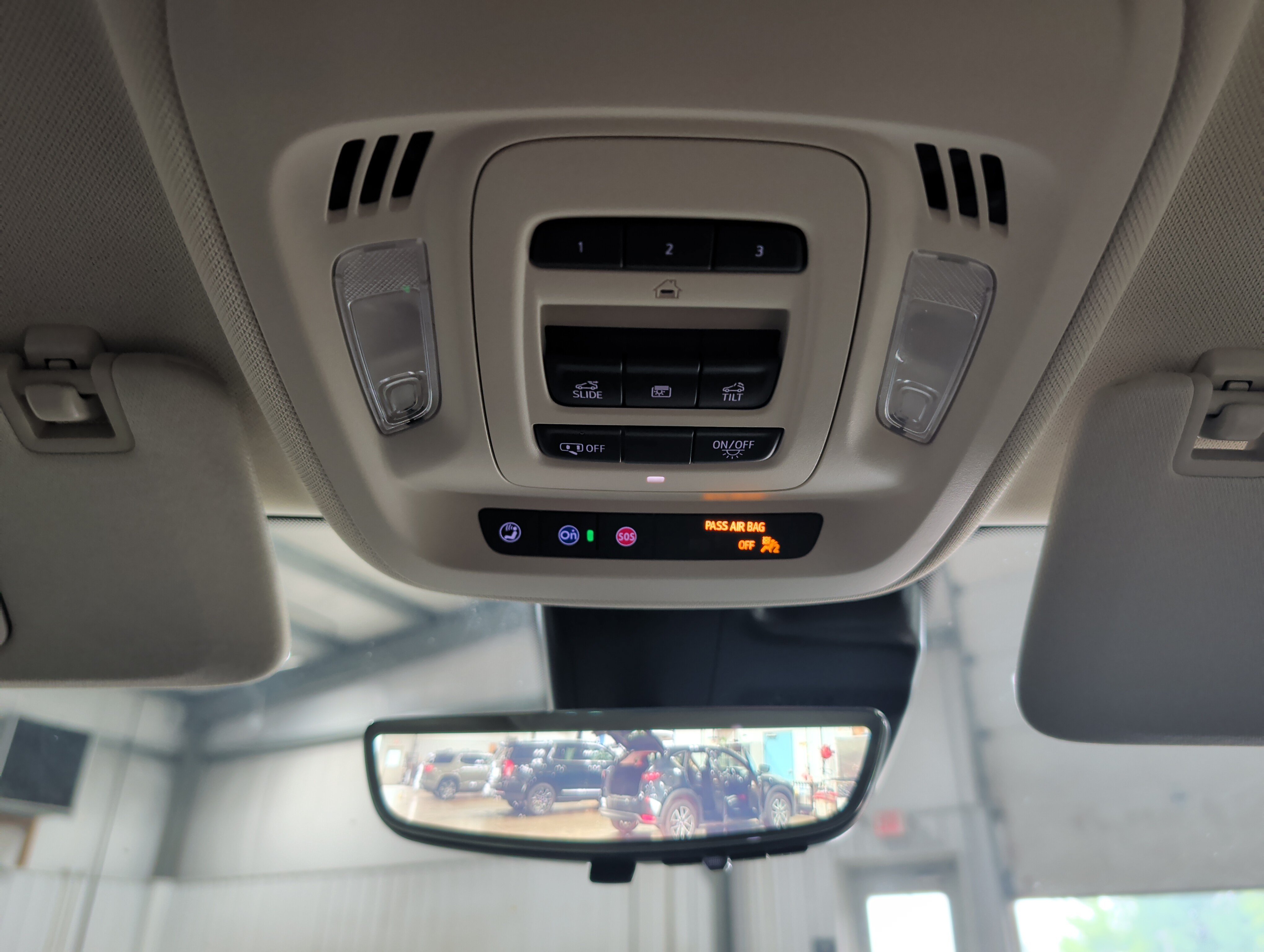 Used 2023 Buick Envision Avenir AWD/4WD image 12