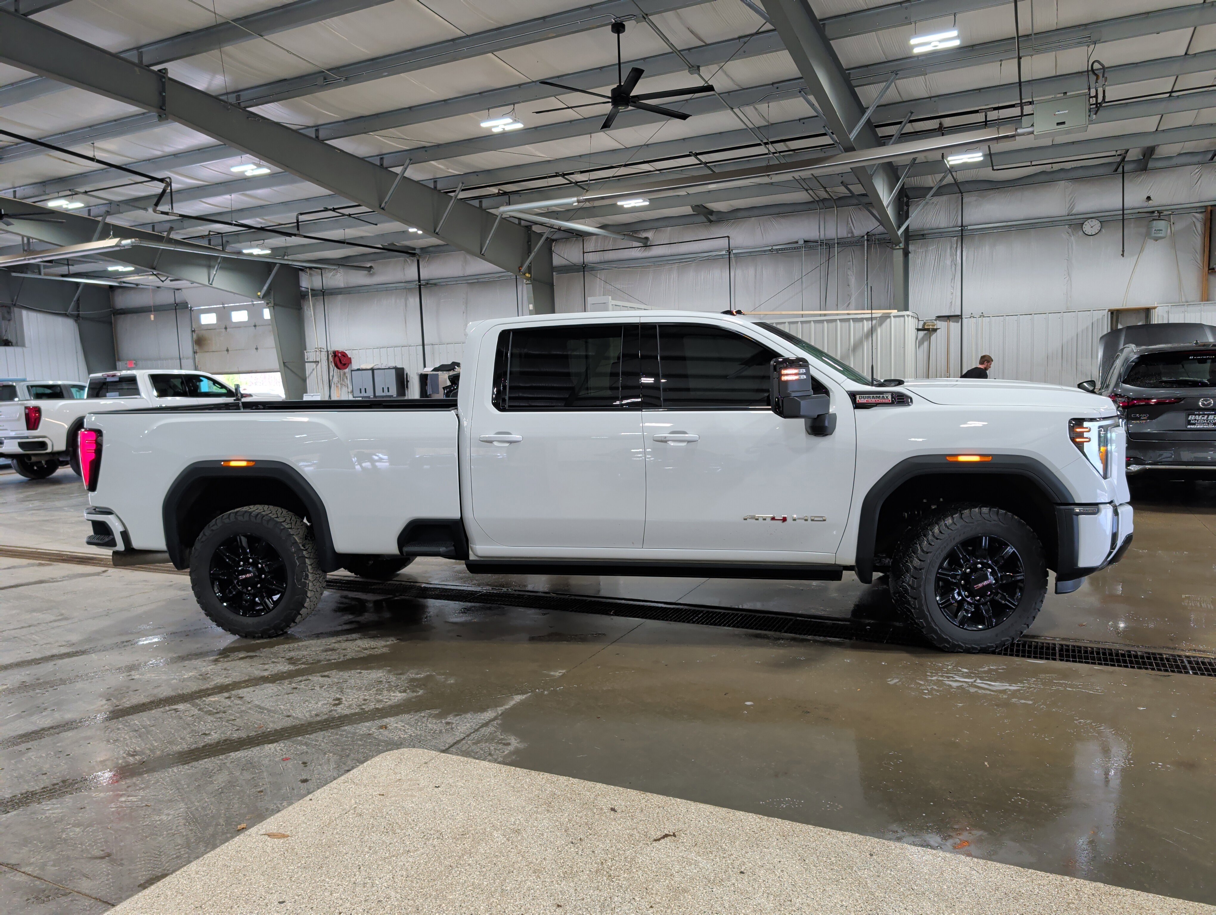 Used 2025 GMC Sierra 3500 AT4 w/ AT4 Premium Plus Package AWD/4WD image 3