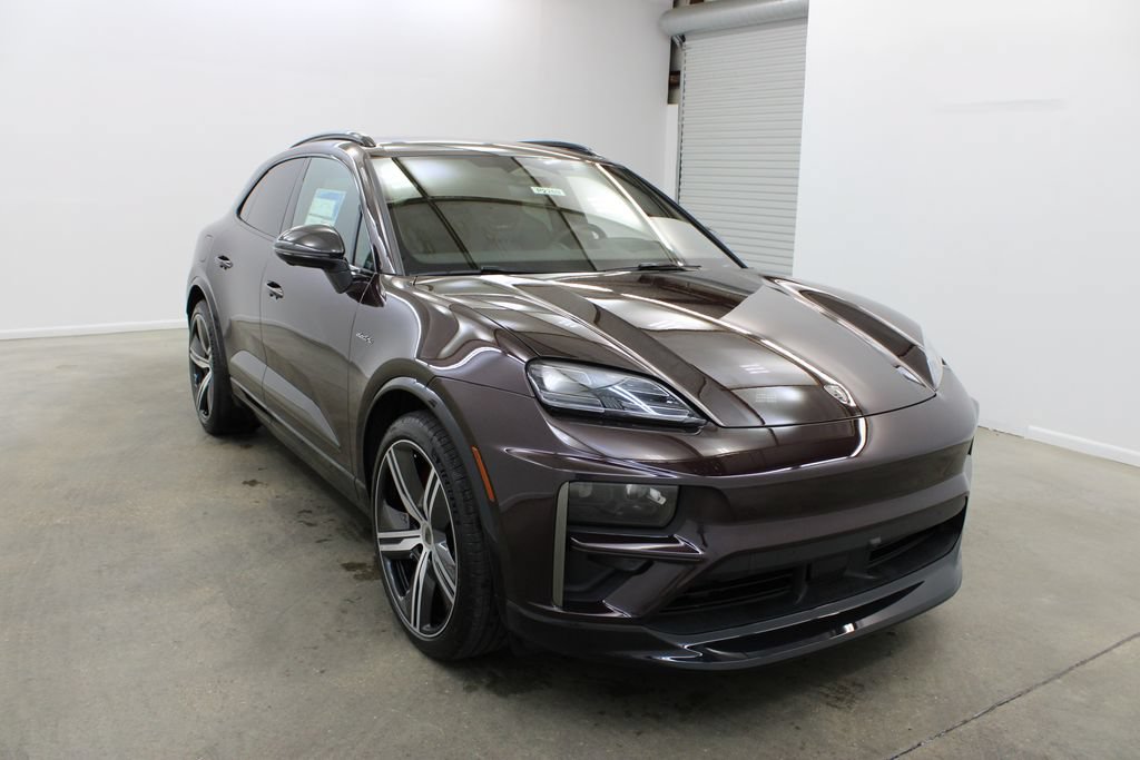 Used 2024 Porsche Macan Turbo Electric AWD/4WD image 9