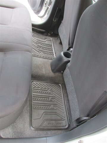 Used 2013 Nissan Versa S FWD image 18