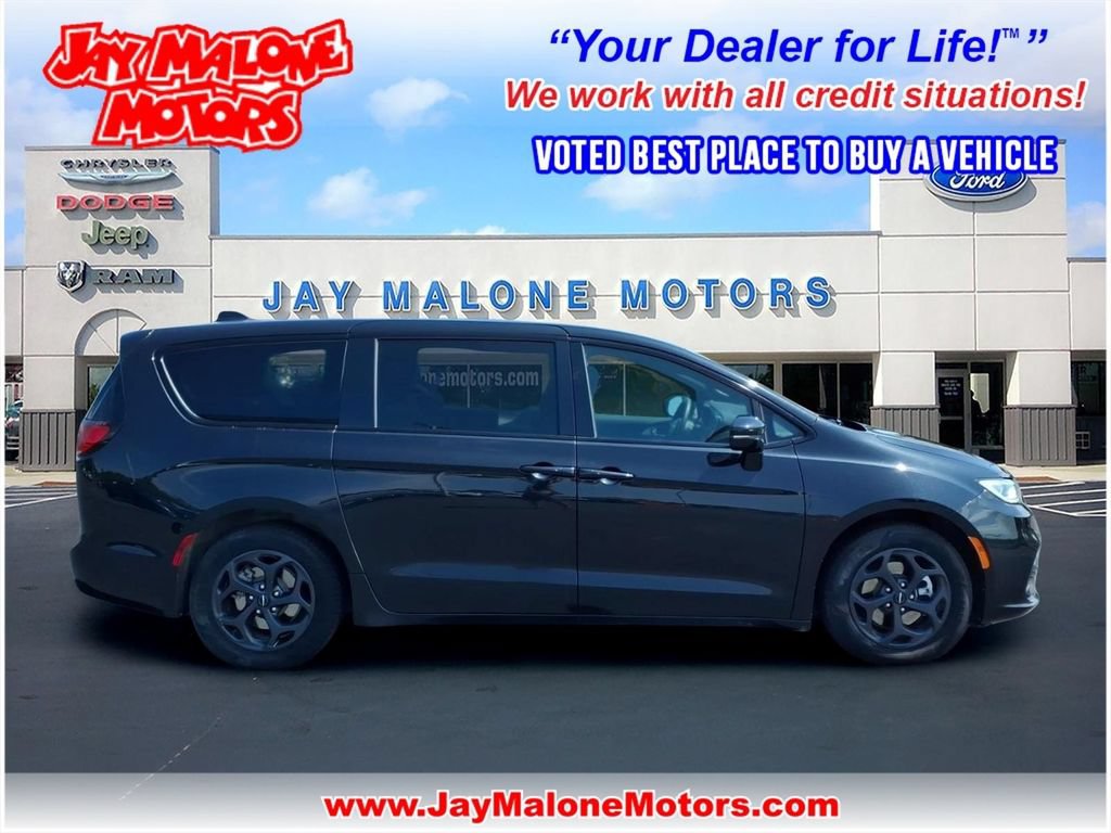 Used 2022 Chrysler Pacifica Touring-L w/ S Appearance Package