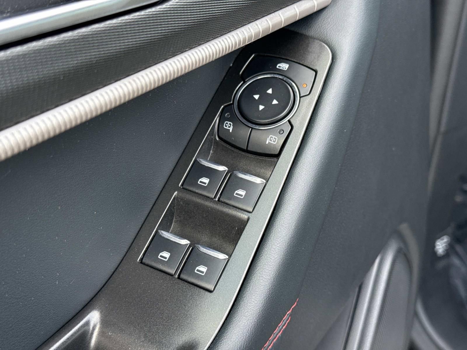 Used 2025 Ford Explorer ST-Line image 22