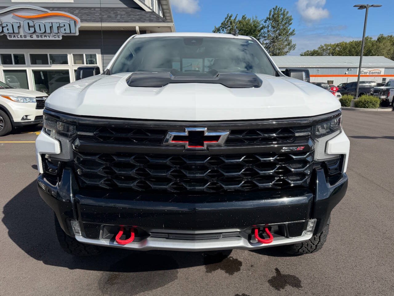Used 2022 Chevrolet Silverado 1500 ZR2 w/ Technology Package AWD/4WD image 8