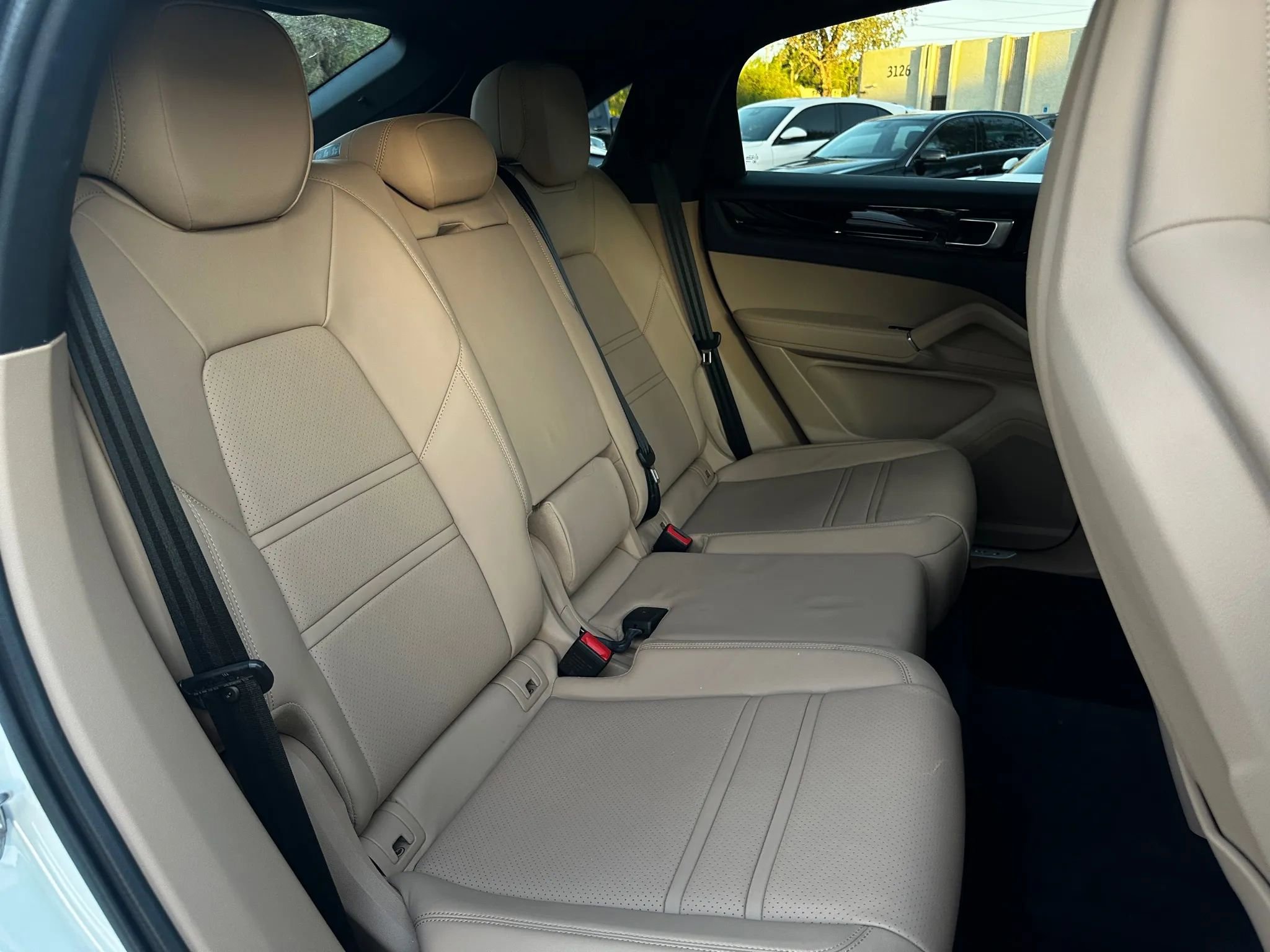 Used 2022 Porsche Cayenne Sport Utility 4D image 25