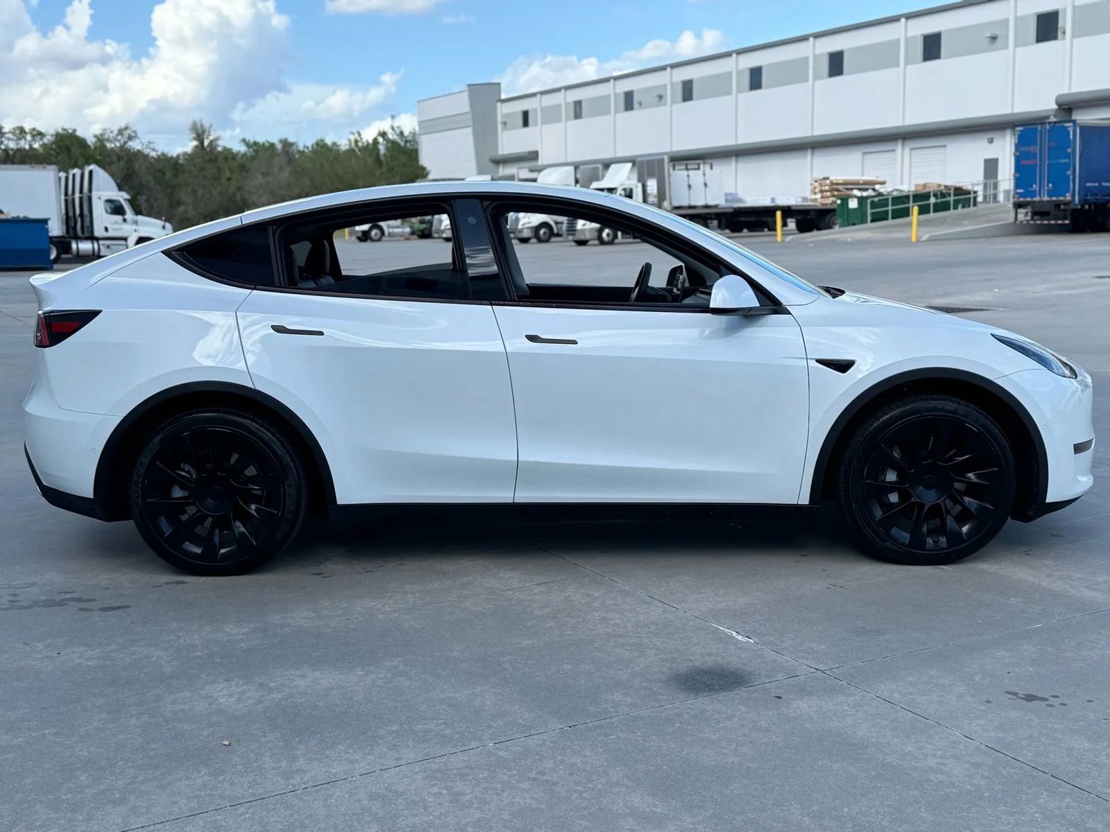 Used 2021 Tesla Model Y 2WD image 6