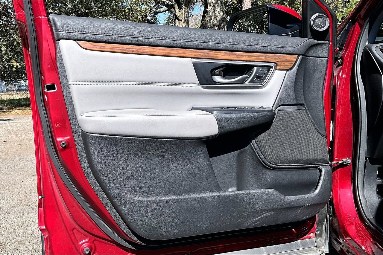 Used 2021 Honda CR-V Touring image 17