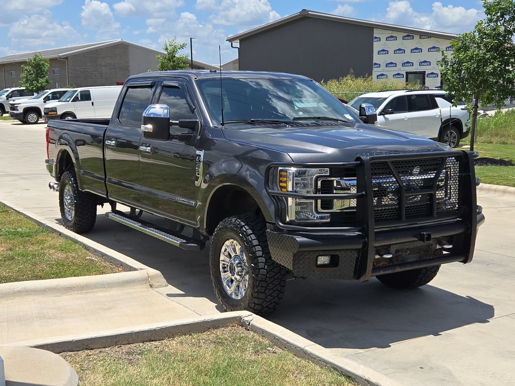 Used 2019 Ford F350 XLT w/ XLT Premium Package AWD/4WD image 2