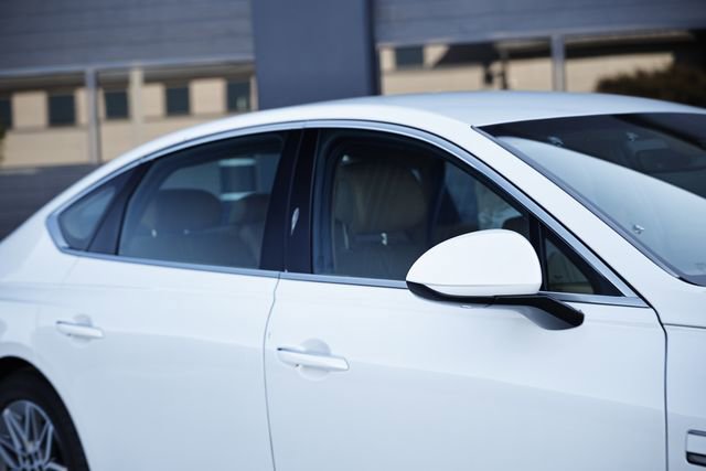 Used 2025 Genesis G80 2.5T image 5