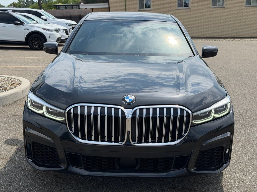 Used 2021 BMW 740i xDrive w/ M Sport Package AWD/4WD image 7