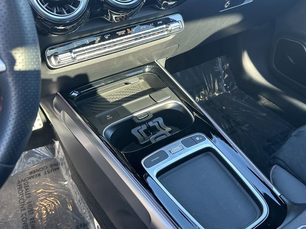 Certified 2025 Mercedes-Benz GLB 250 image 32