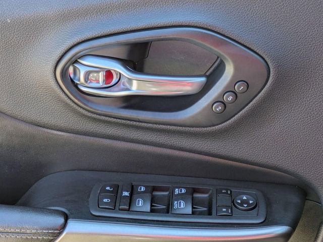 Used 2019 Jeep Cherokee High Altitude image 15