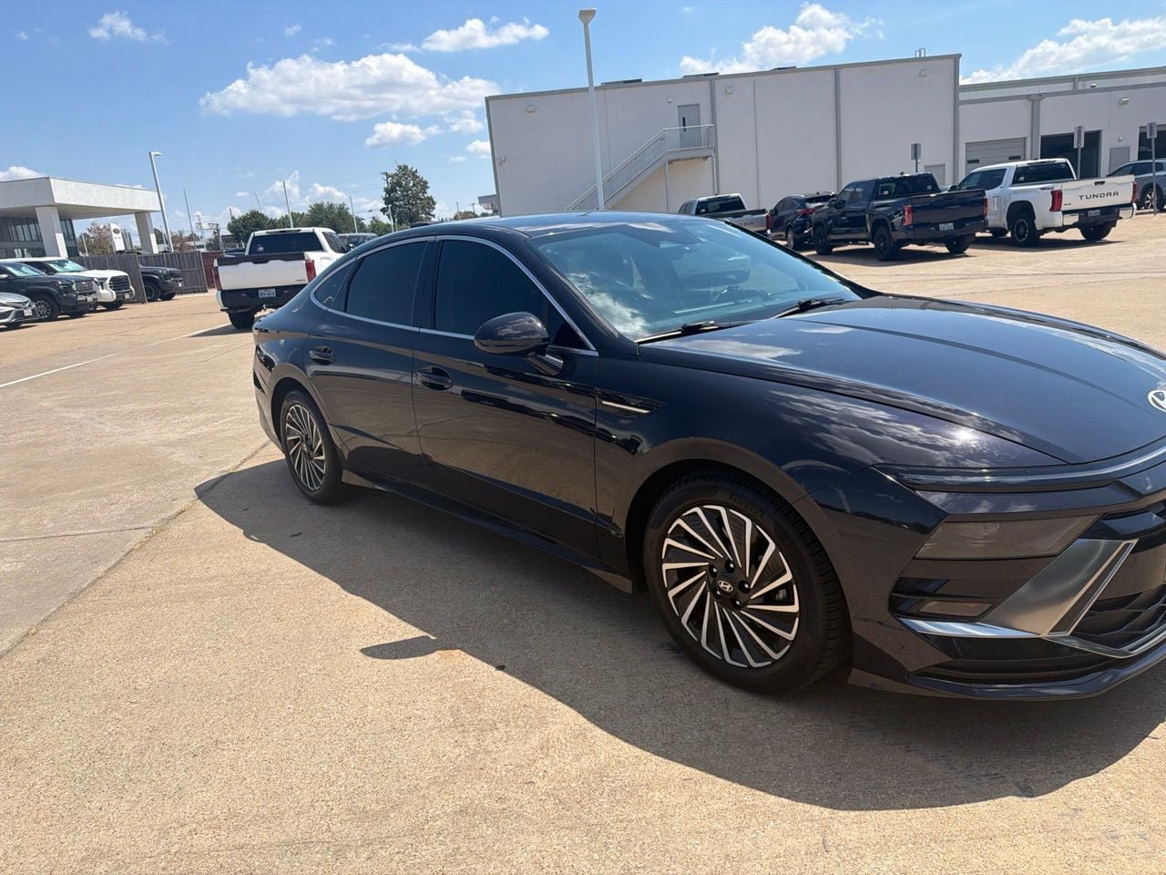 Used 2024 Hyundai Sonata SEL FWD image 3