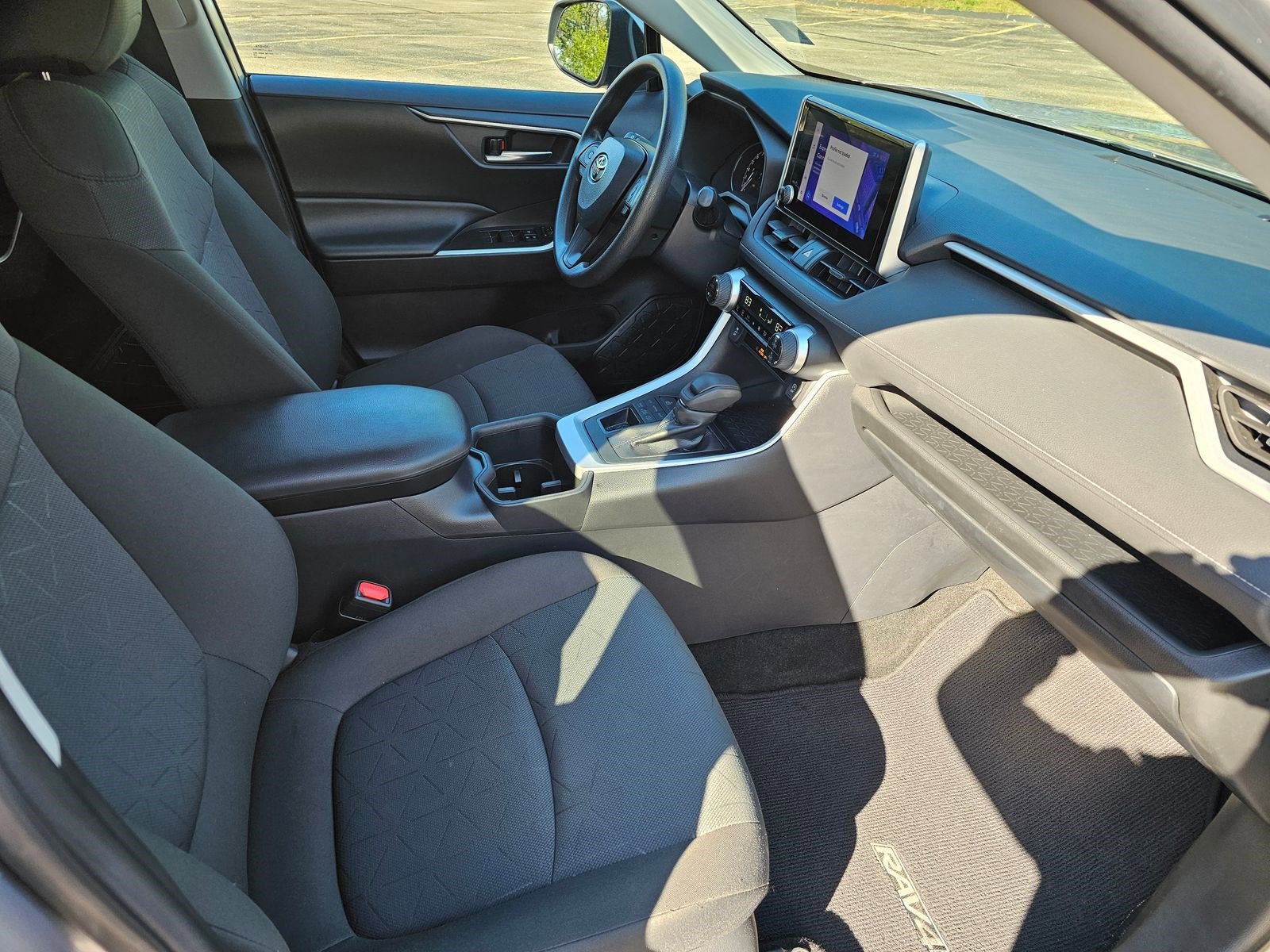 Used 2023 Toyota RAV4 XLE AWD/4WD image 10