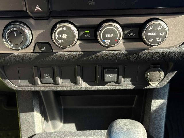 Used 2020 Toyota Tacoma SR image 9