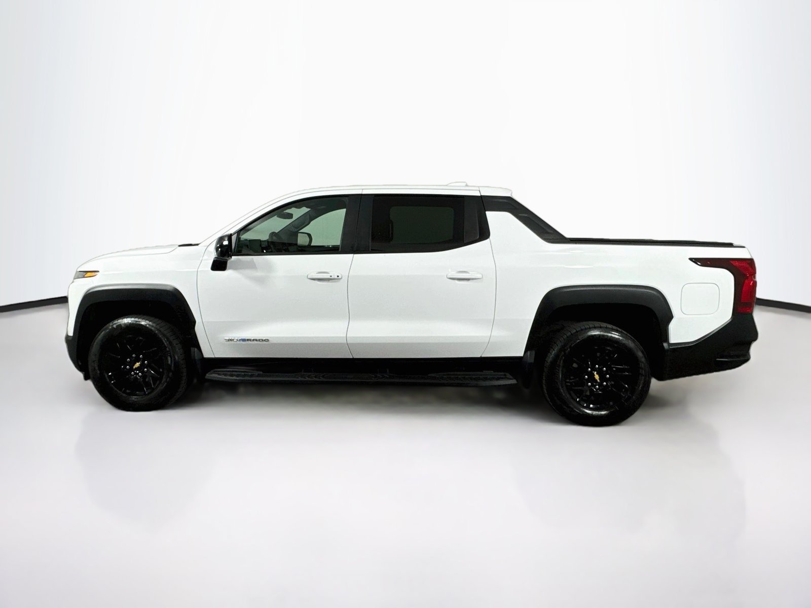 Used 2024 Chevrolet Silverado EV W/T AWD/4WD image 4