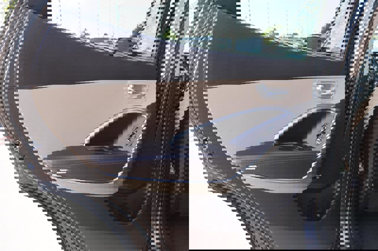 Used 2017 Hyundai Santa Fe Sport w/ Cargo Package image 18