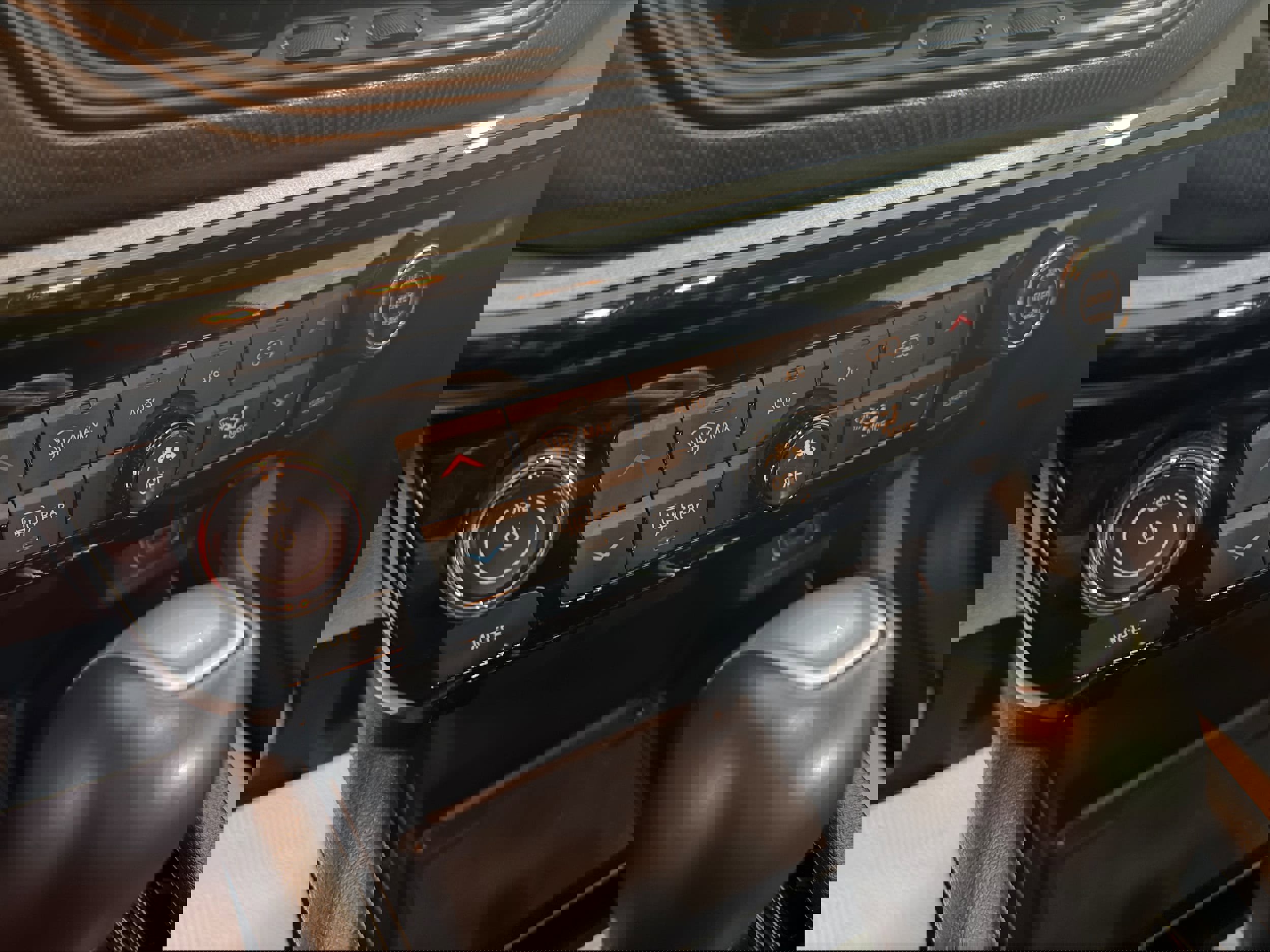 Used 2024 Jeep Compass Trailhawk image 14