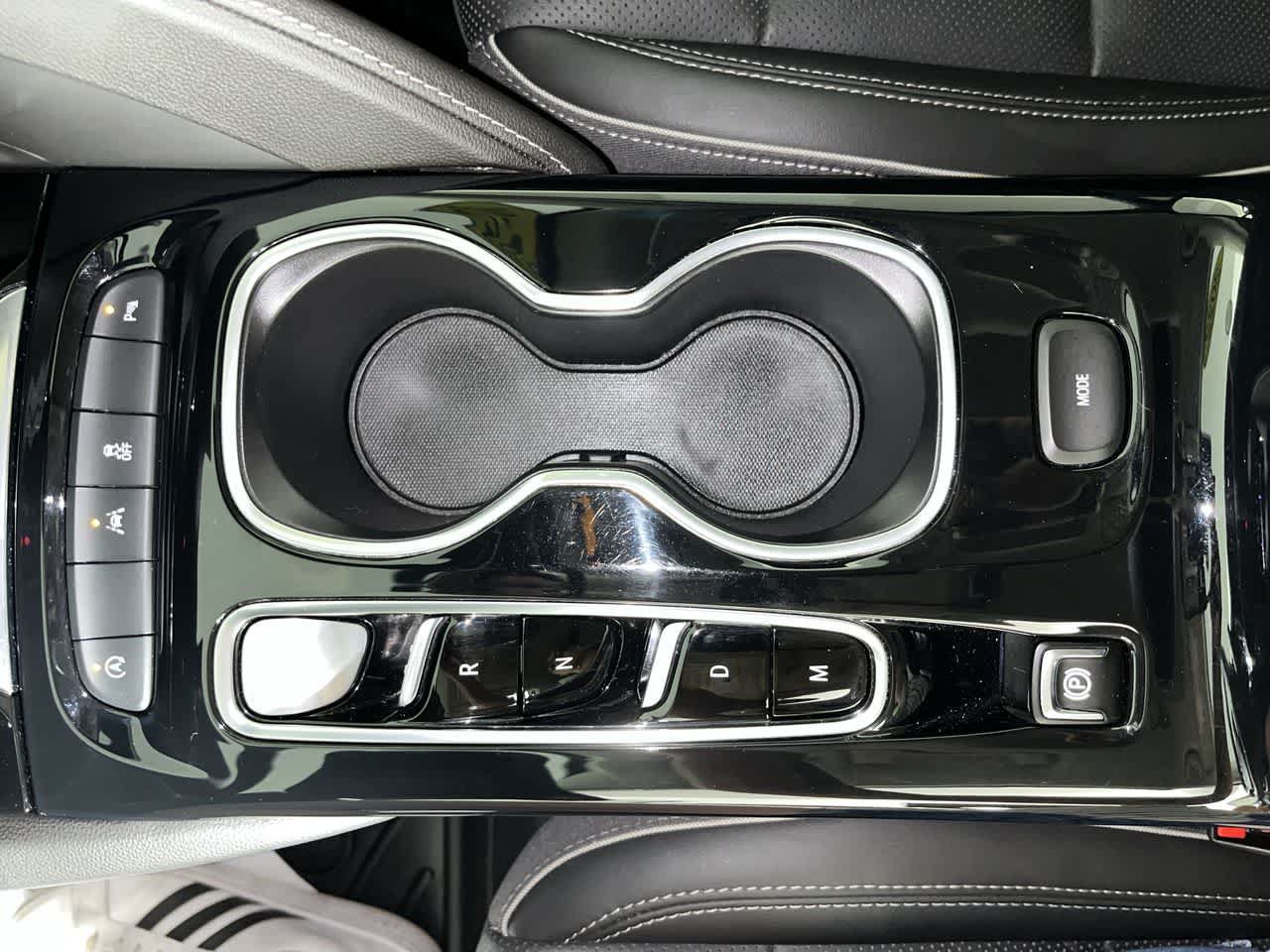 Used 2022 Buick Envision Essence w/ Safety Package FWD image 22