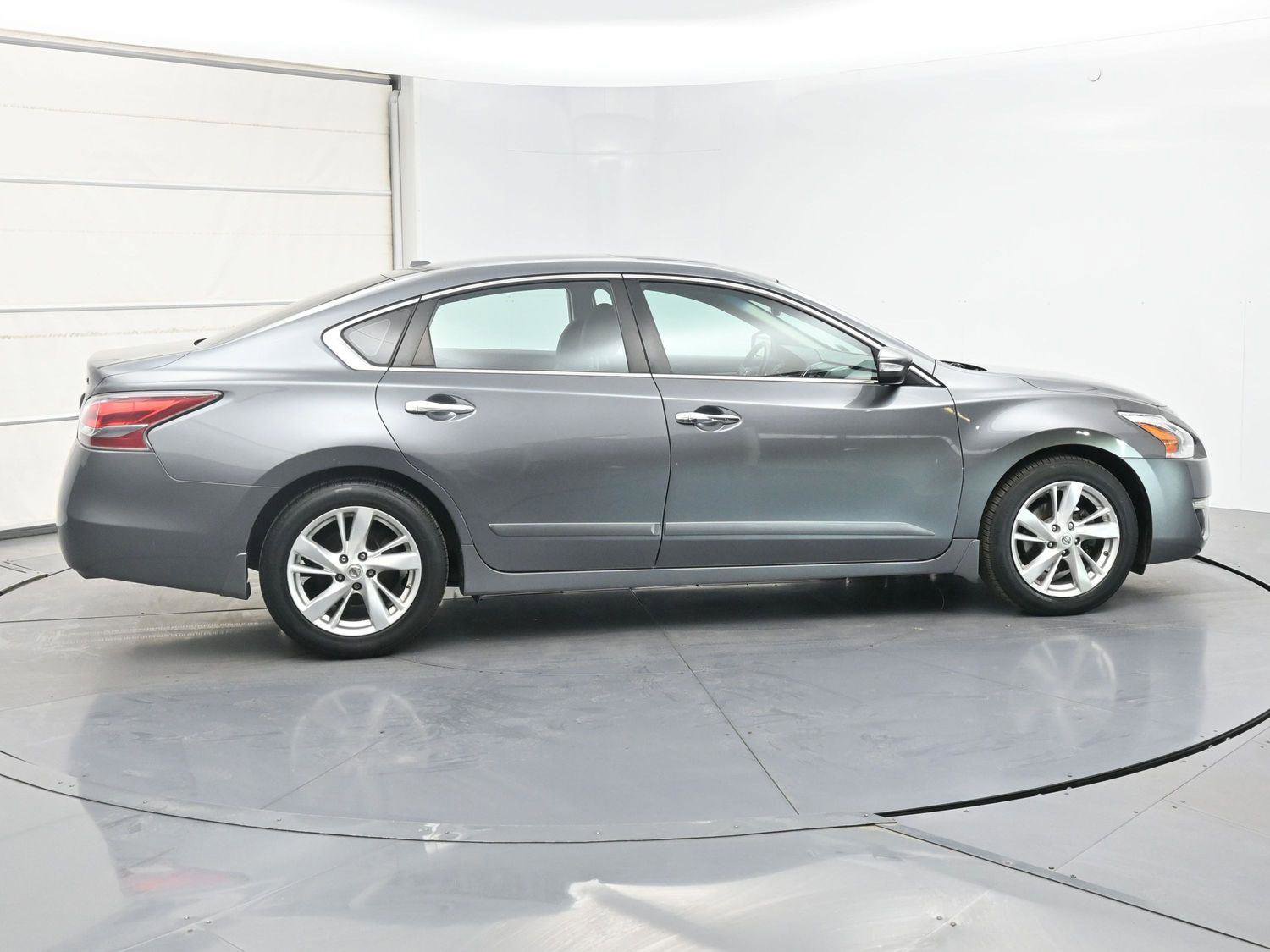 Used 2015 Nissan Altima 2.5 SL w/ Technology Package FWD image 25