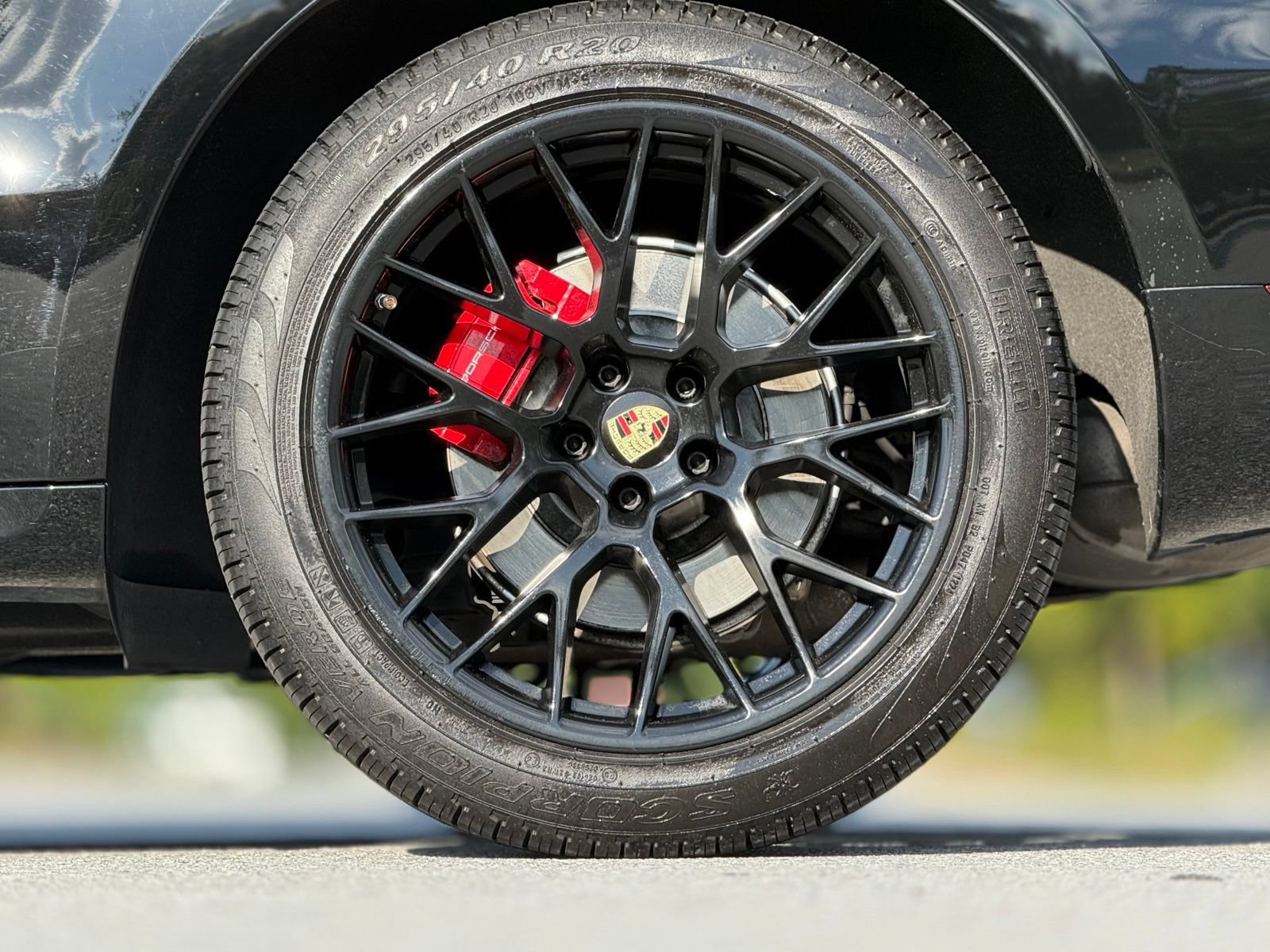 Used 2017 Porsche Macan GTS w/ Sport Chrono Package AWD/4WD image 18