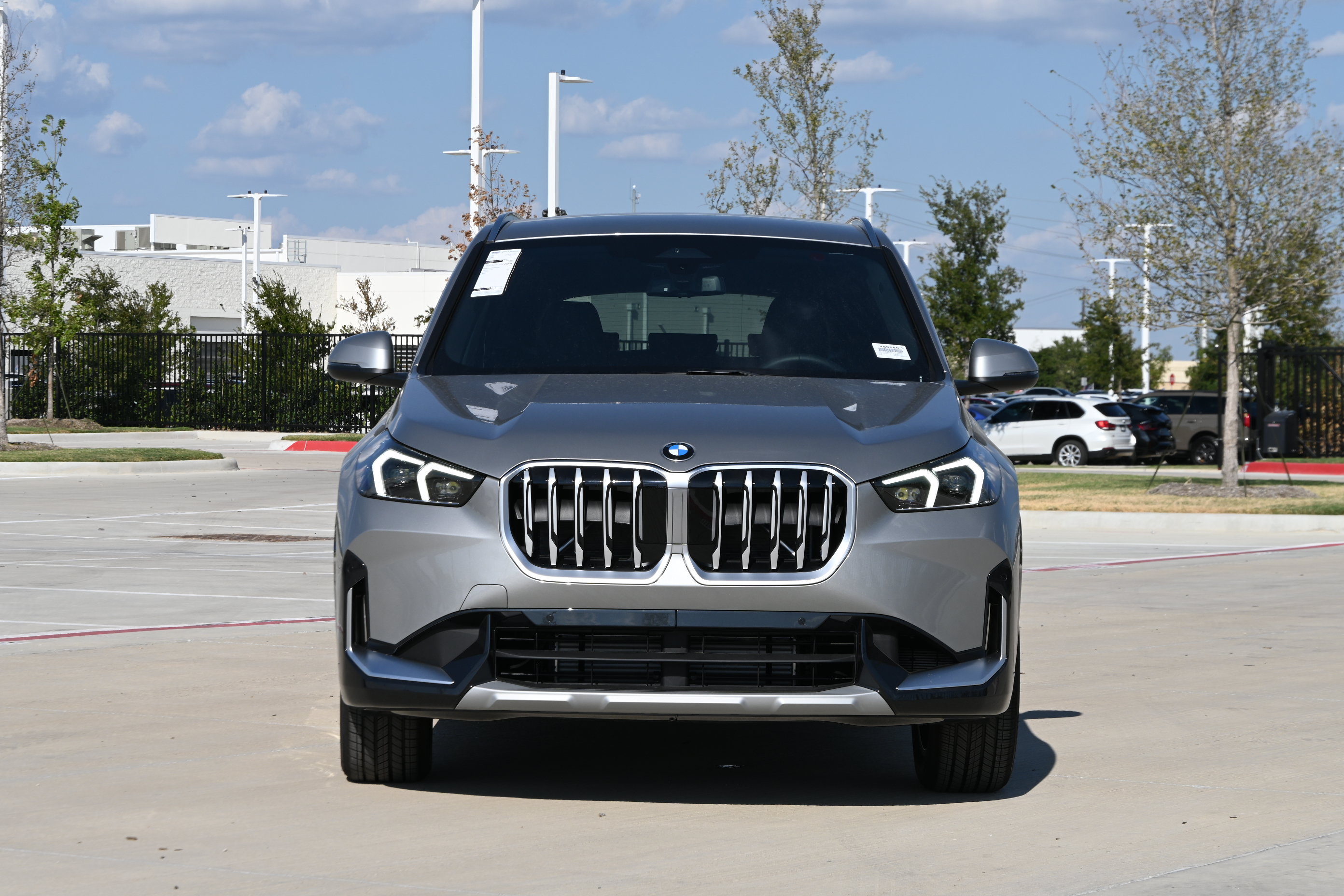 New 2027 BMW X1 xDrive28i AWD/4WD image 2