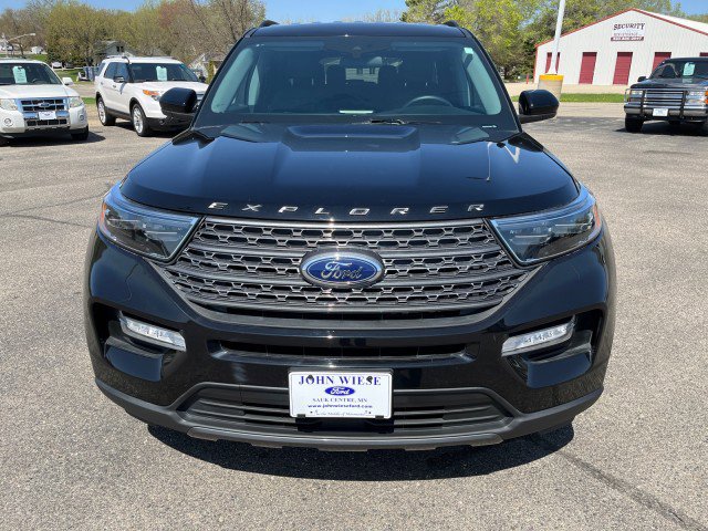Used 2023 Ford Explorer XLT w/ Equipment Group 202A image 8