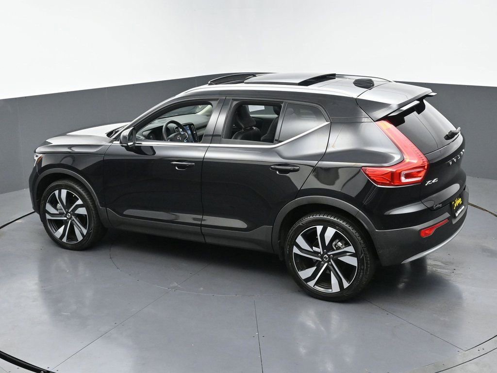 Used 2024 Volvo XC40 B5 Ultimate w/ Protection Package Premier AWD/4WD image 47