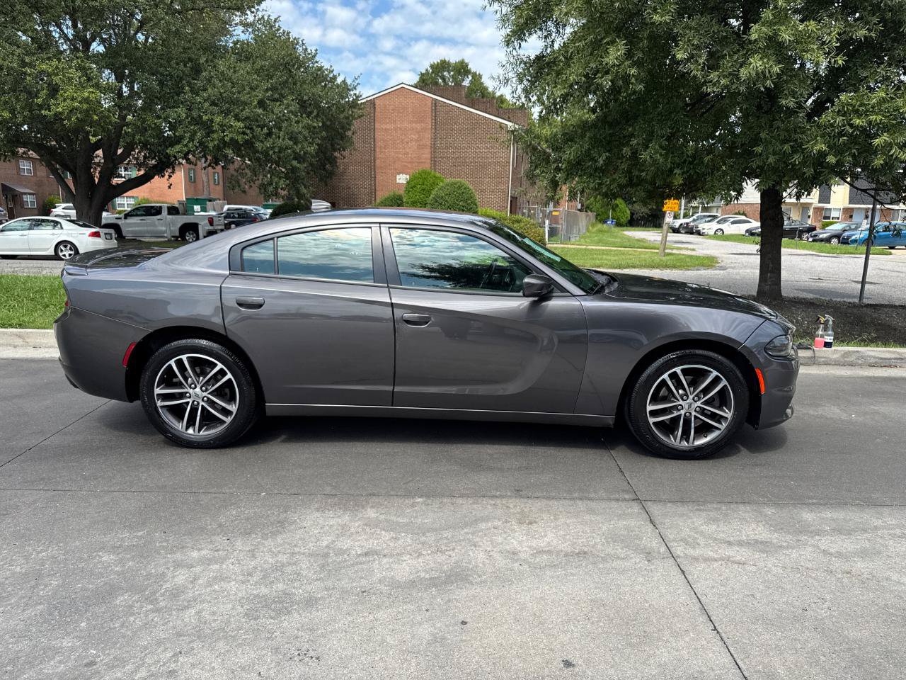 Used 2019 Dodge Charger SXT AWD/4WD image 8