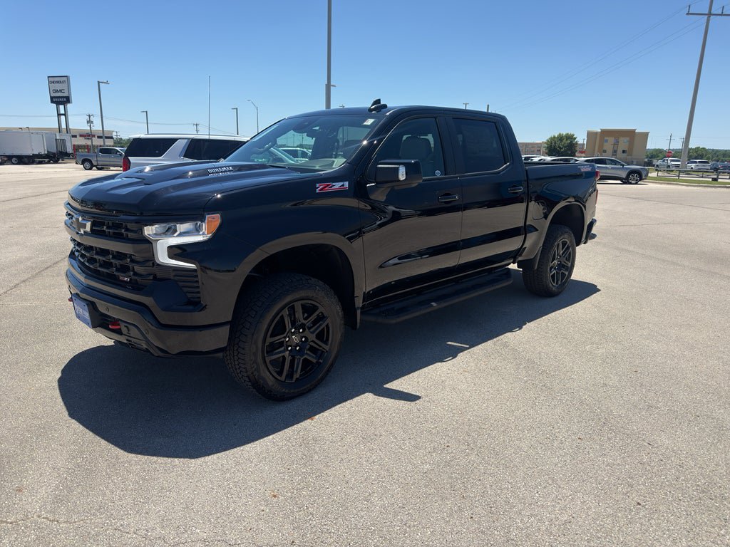 New 2026 Chevrolet Silverado 1500 LT Trail Boss w/ LT Trail Boss Premium Package AWD/4WD image 1