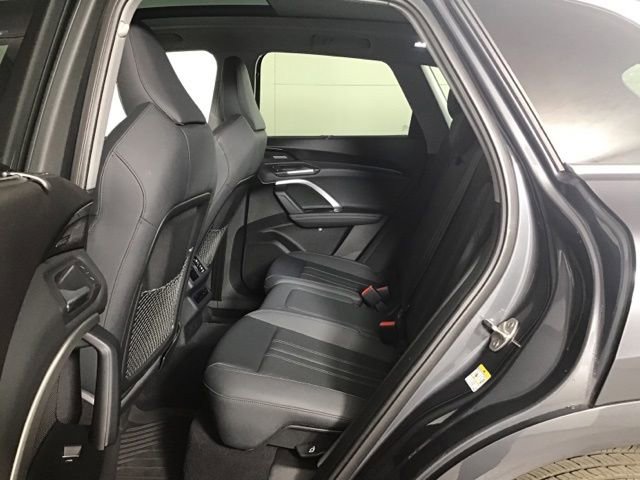 Used 2025 Audi Q5 Premium w/ Premium Plus AWD/4WD image 21