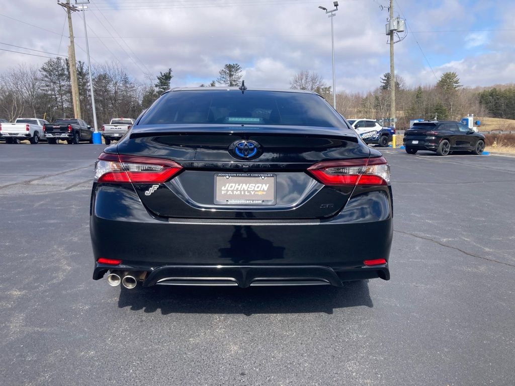 Used 2023 Toyota Camry SE image 5