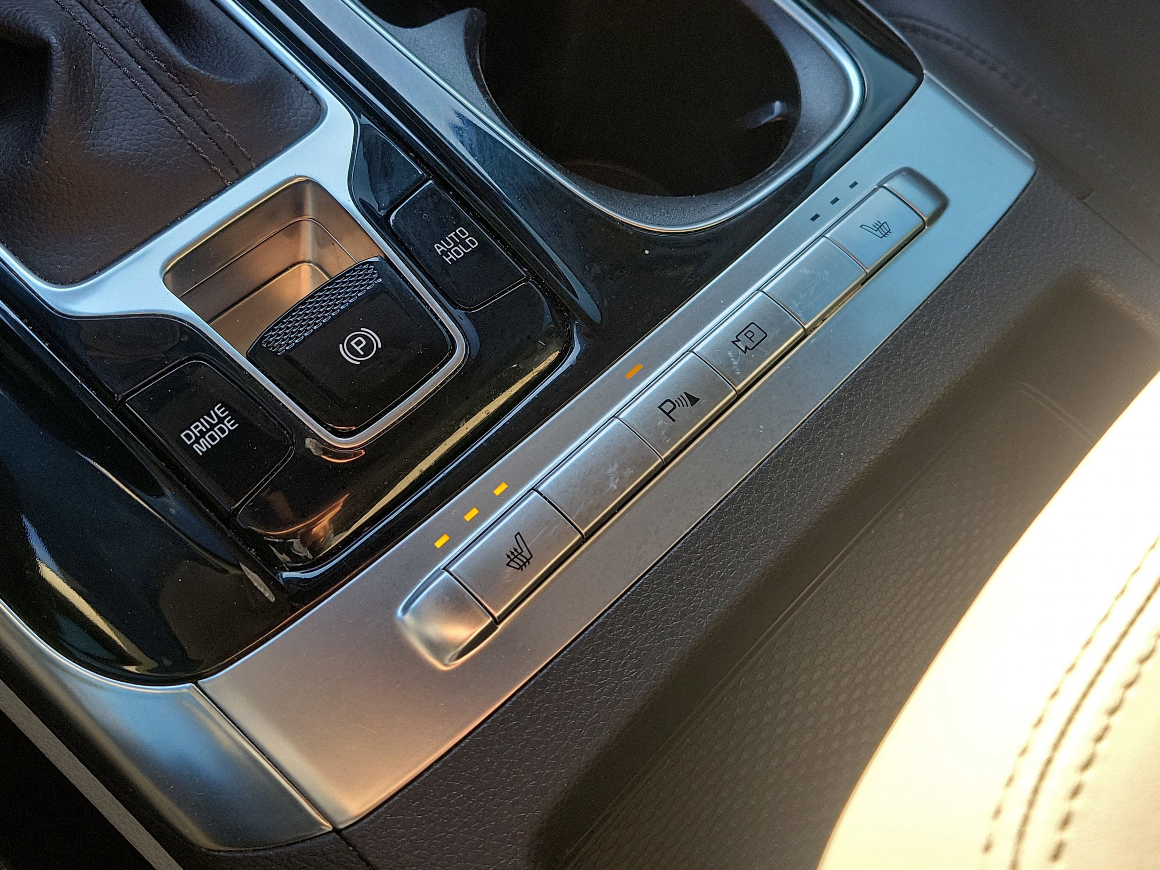 Certified 2022 Kia Carnival EX image 38