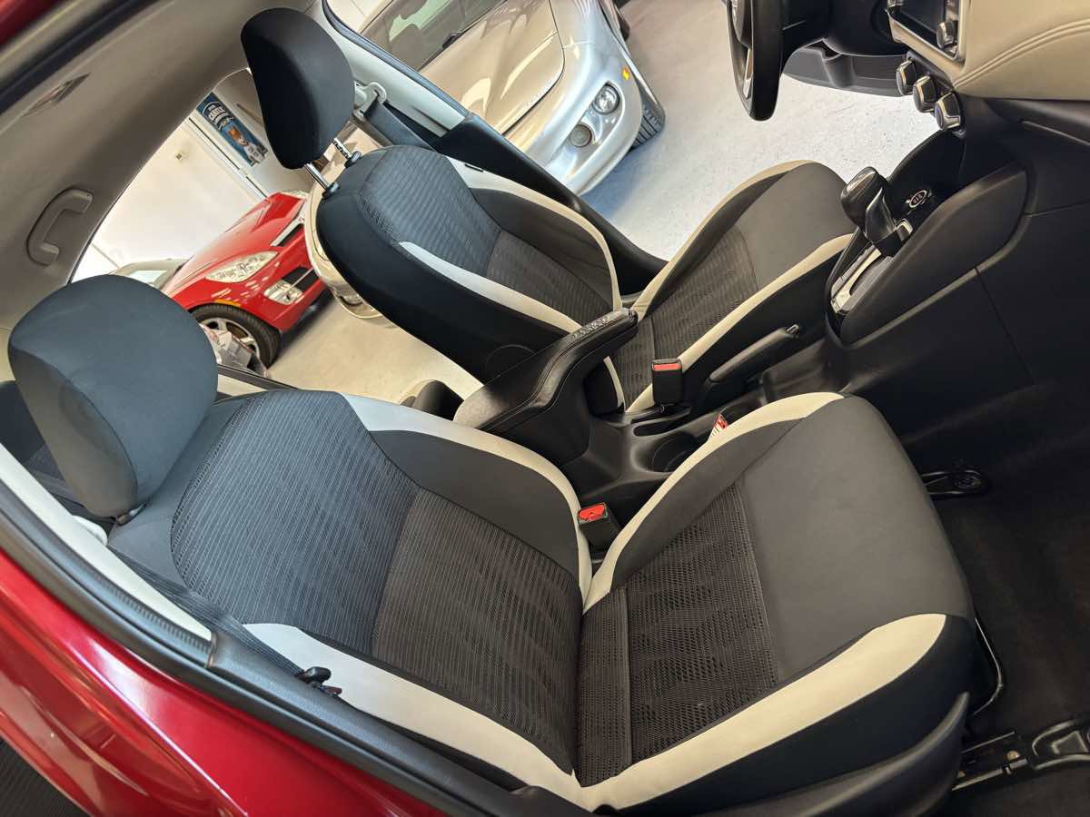 Used 2020 Nissan Versa SV w/ Trunk Package FWD image 22