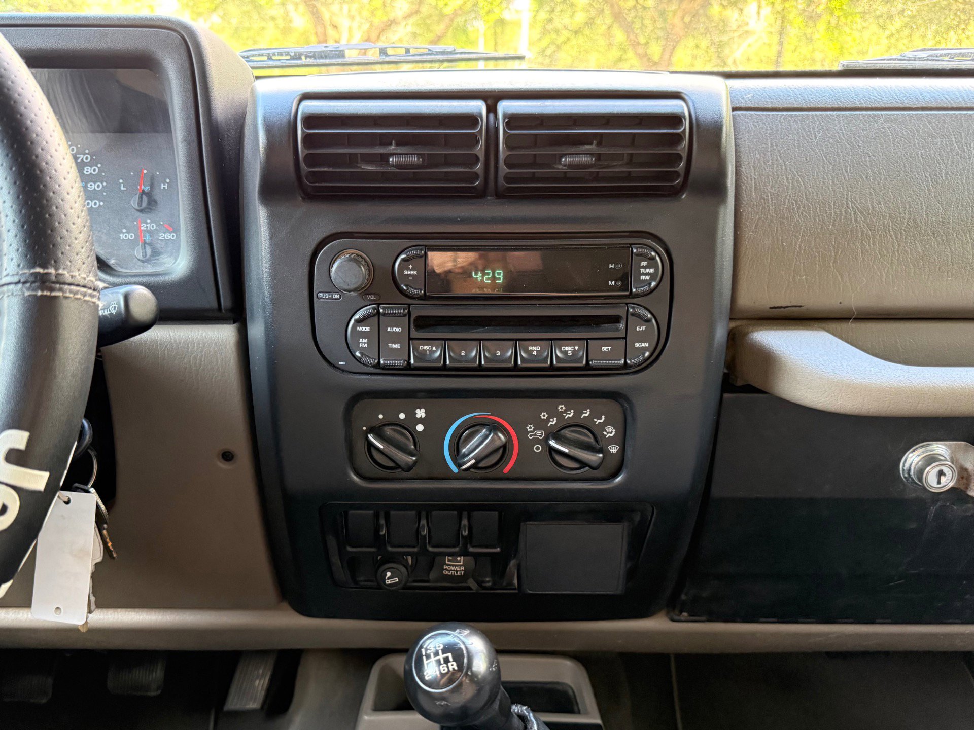 Used 2006 Jeep Wrangler X w/ Tire & Wheel Group (Ecco) AWD/4WD image 26