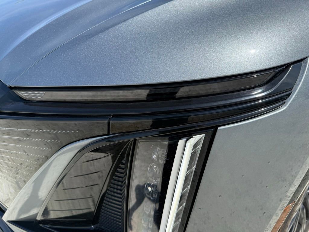 Certified 2024 Cadillac Lyriq Luxury w/ LPO, Floor Liner Package AWD/4WD image 9