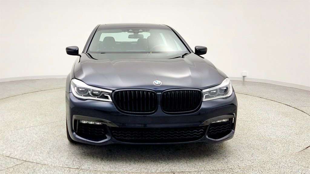 Used 2019 BMW 750i xDrive image 2