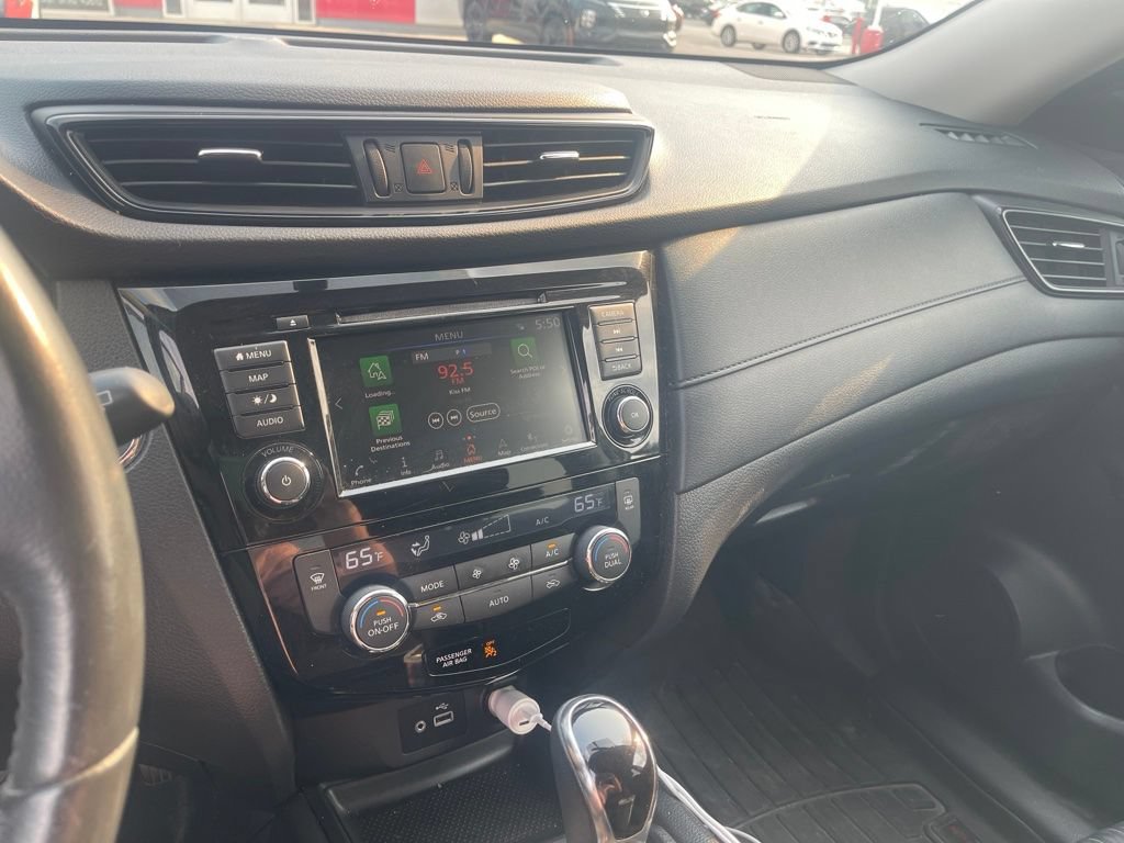Used 2018 Nissan Rogue SV w/ Premium Package AWD/4WD image 6