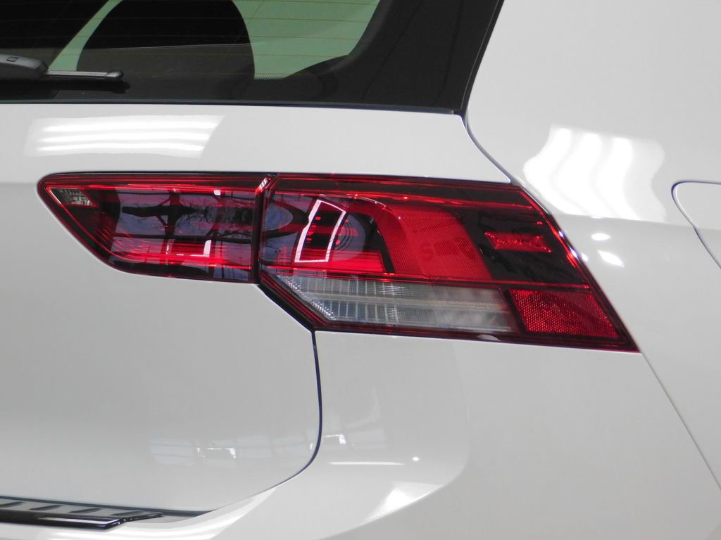 Used 2025 Volkswagen Golf R Black Edition image 88