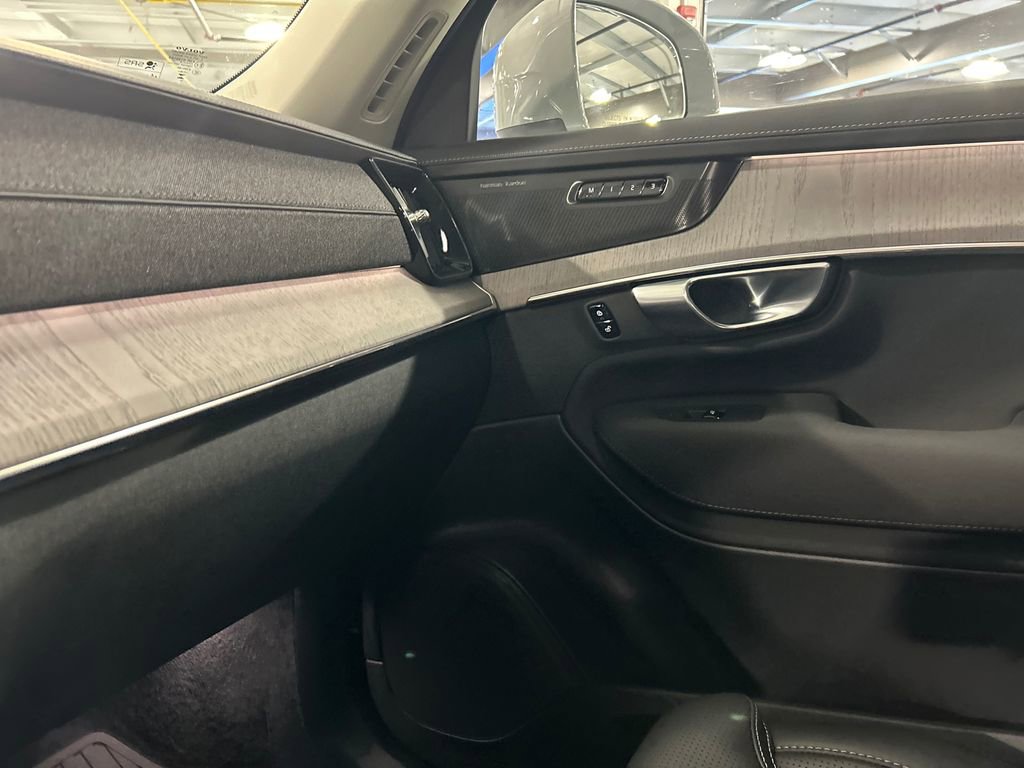 Used 2026 Volvo XC90 B6 Ultra w/ Protection Package image 20